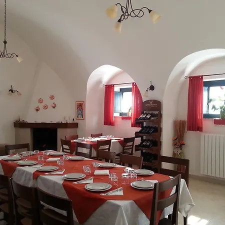 Farm stay La Ferula Bed&pool Santeramo in Colle